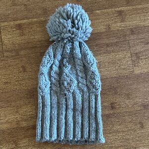 Knit Pom-Pom Beanie in Light Gray